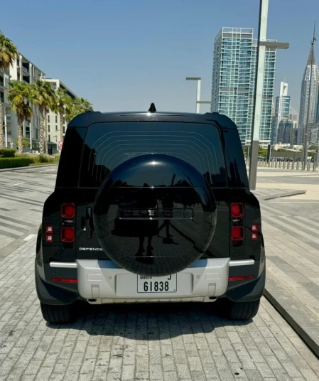لاند روڤر ديفندر اسود ايجار فى دبى V6 2024 - undefined